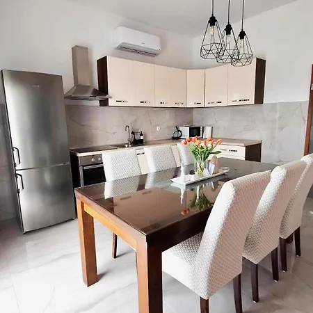 Kosante - Luxury - 150 M2 With Fitness