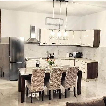 Kosante - Luxury - 150 M2 With Fitness